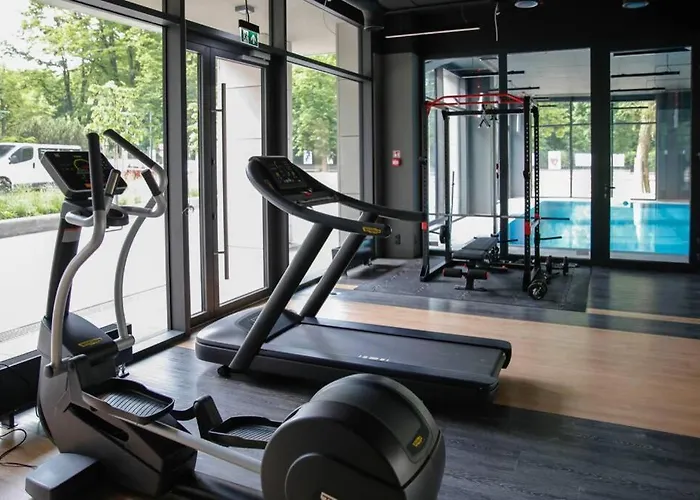 4th Floor Apartment *